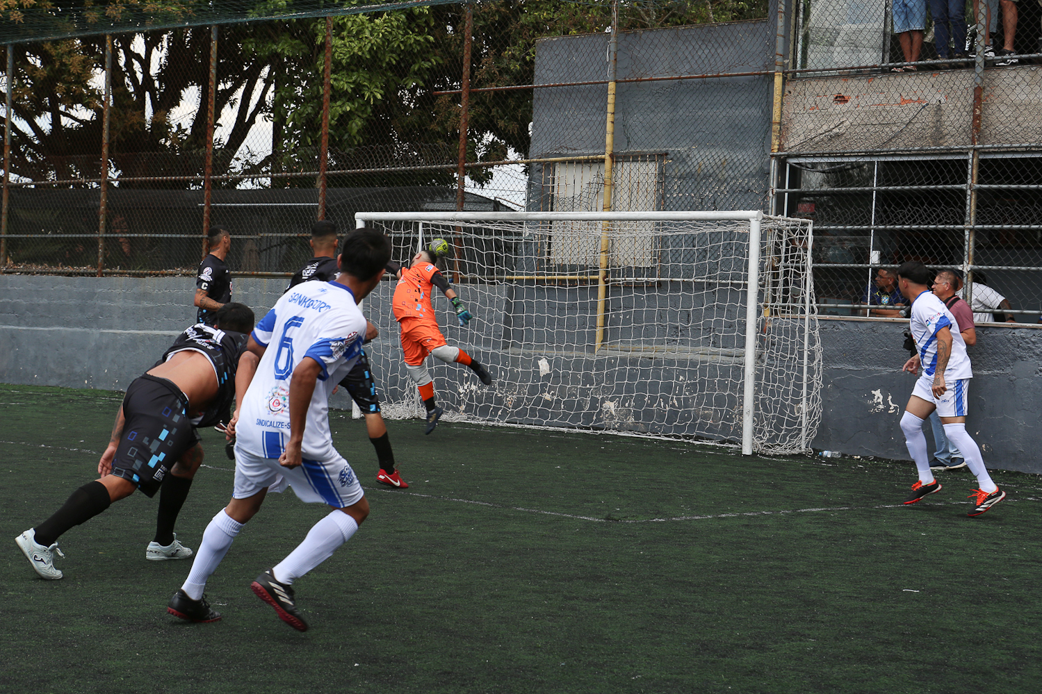 Final da 5º Copa Química Inter Empresas da sério ouro realizado na Associação Amigos do Valdibia. Rua Sebastião, 15 - Valdibia São Bernardo do Campo/SP. Fotos Dino Santos. Brasil_08_08_ 2026.
