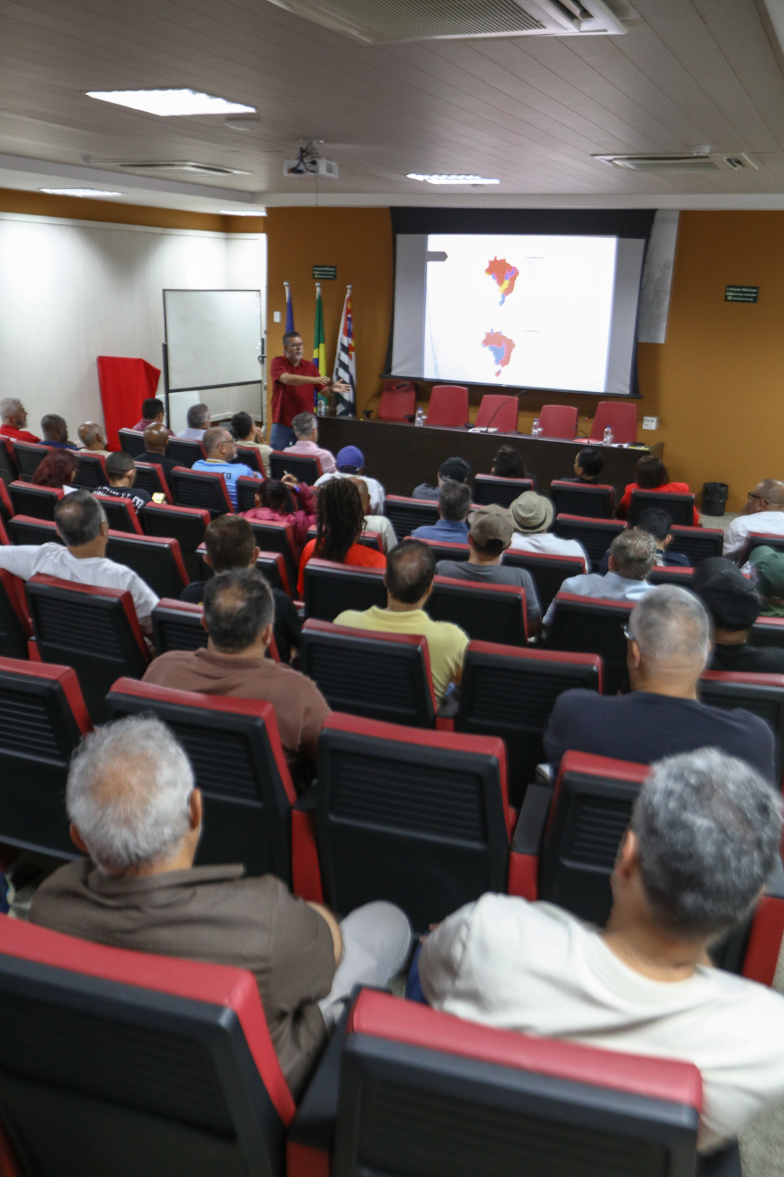 Análise de Conjuntura com foco nas eleições 2026 realizado no Sindicato dos Químicos do ABC. 