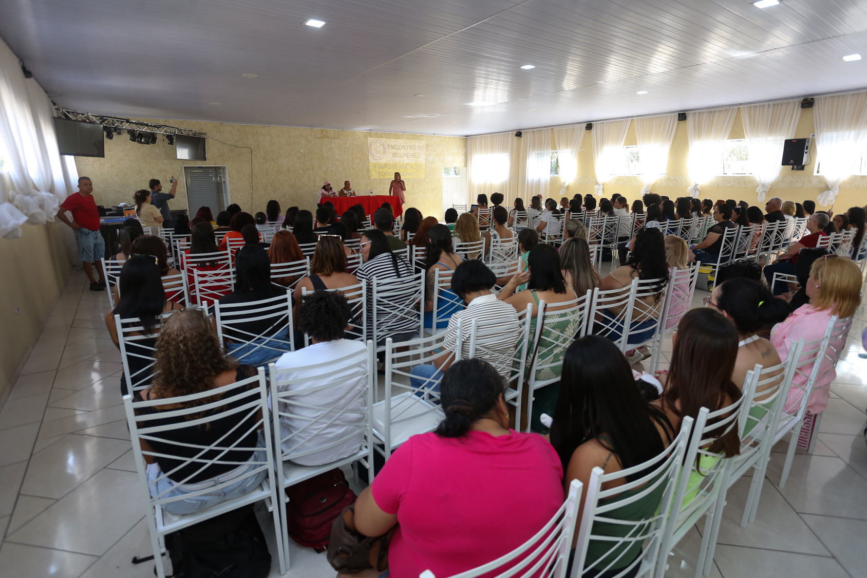 Encontro de mulheres da categoria química do ABC para debater a importância do voto feminino.