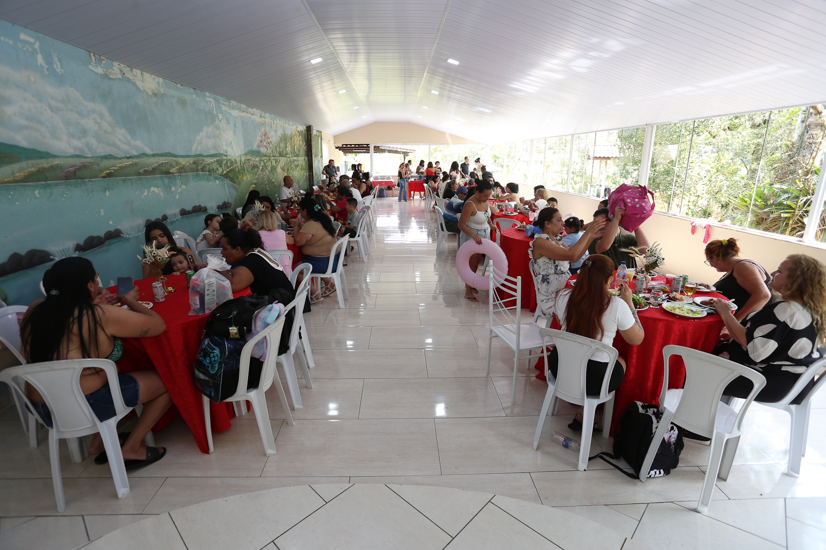 Encontro de mulheres da categoria química do ABC para debater a importância do voto feminino.